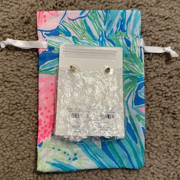 Lilly Pulitzer Sway With Me Earrings - Picture 3 of 3